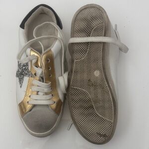 Stylish Gold and White Women's Sneakers